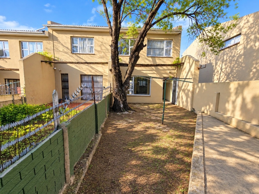 3 Bedroom Property for Sale in Amalinda North Eastern Cape